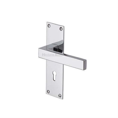 Metro Door Handle on Plate (Lever Lock)