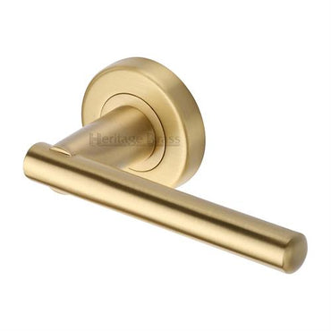 Challenger Door Handle on Round Rose
