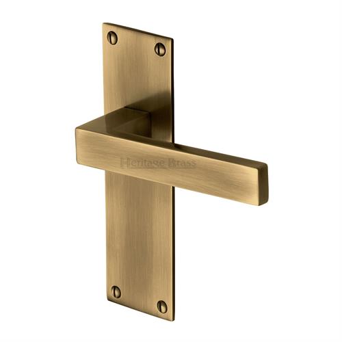 Metro Door Handle on Plate (Lever Latch)