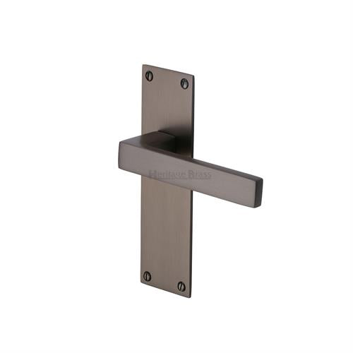 Metro Door Handle on Plate (Lever Latch)