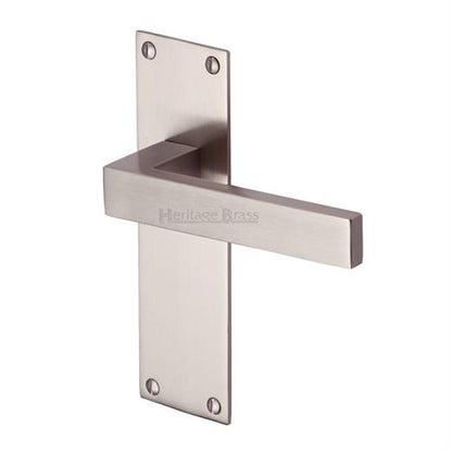 Metro Door Handle on Plate (Lever Latch)